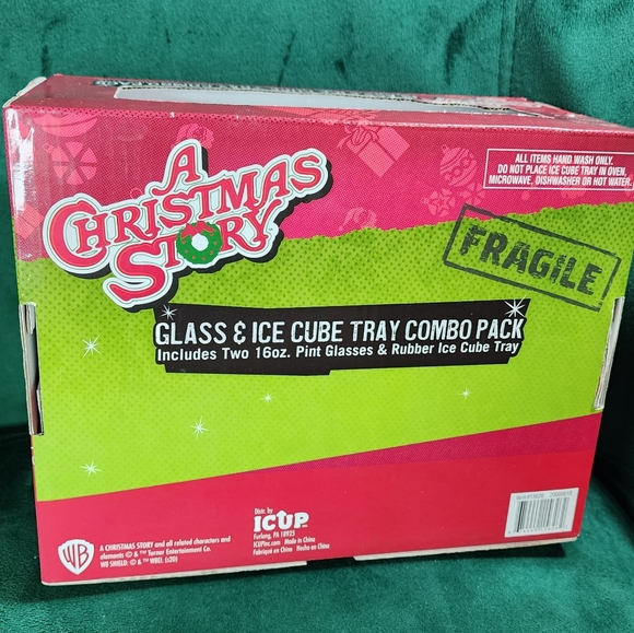 A Christmas Story Holiday Glassware - Picture 3 of 6